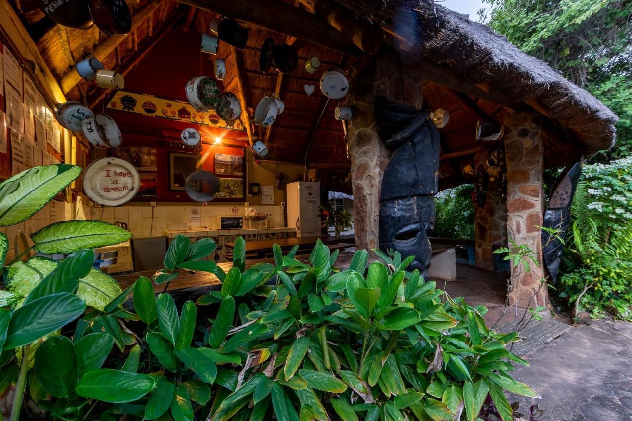Victoria Falls Backpackers Lodge- Camp Sites Exterior photo