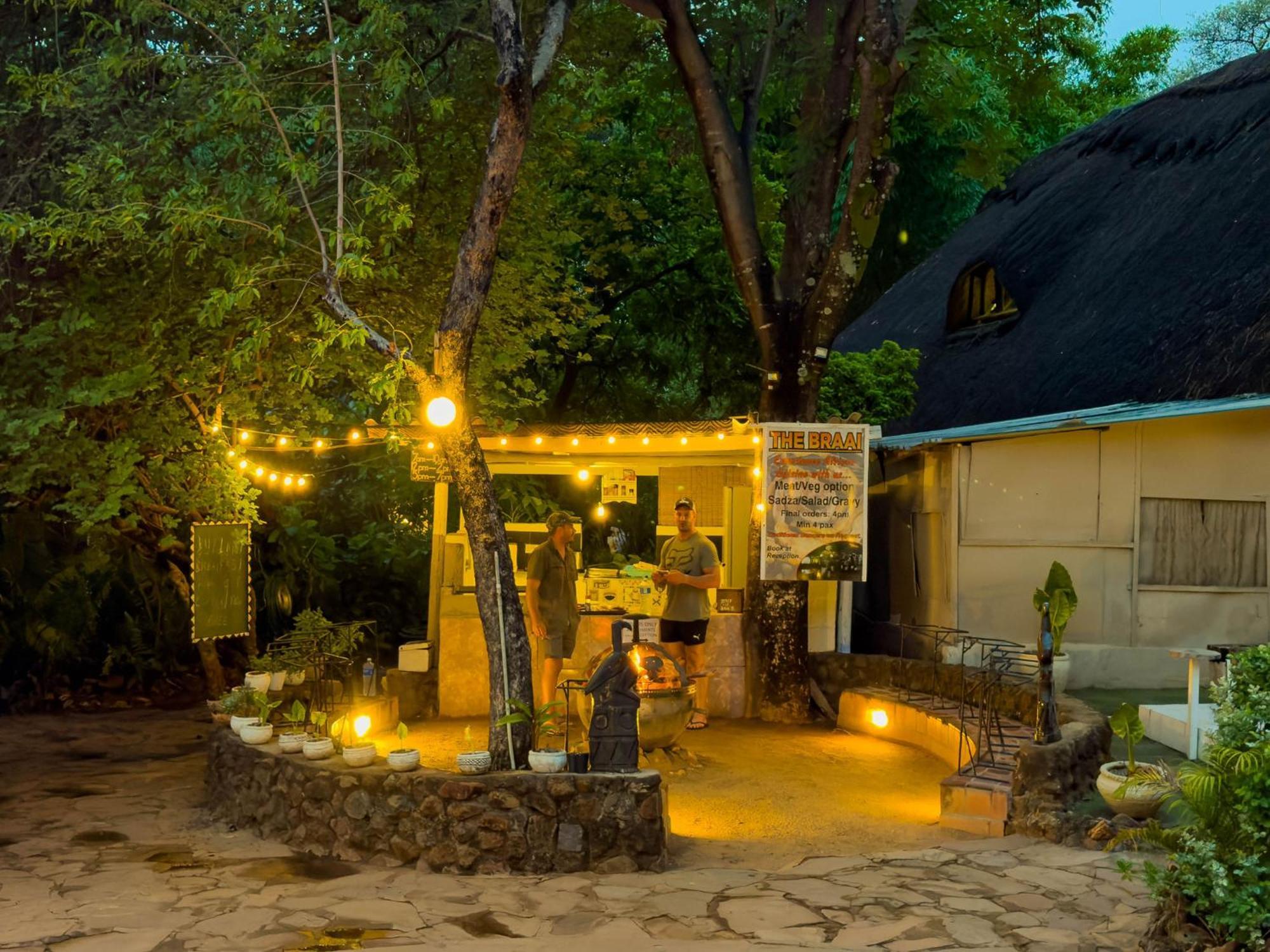 Victoria Falls Backpackers Lodge- Camp Sites Exterior photo